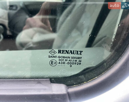 Серый Рено Кенгу, объемом двигателя 1.6 л и пробегом 220 тыс. км за 6950 $, фото 26 на Automoto.ua