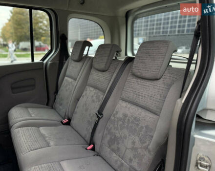 Серый Рено Кенгу, объемом двигателя 1.5 л и пробегом 230 тыс. км за 7600 $, фото 9 на Automoto.ua