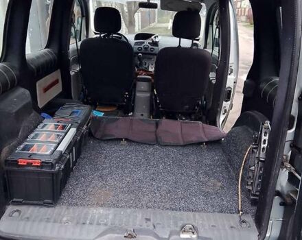 Серый Рено Кенгу, объемом двигателя 1.46 л и пробегом 256 тыс. км за 7700 $, фото 5 на Automoto.ua