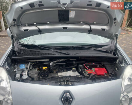 Серый Рено Кенгу, объемом двигателя 1.6 л и пробегом 220 тыс. км за 6950 $, фото 28 на Automoto.ua