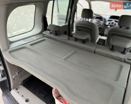 Серый Рено Кенгу, объемом двигателя 1.5 л и пробегом 230 тыс. км за 7600 $, фото 17 на Automoto.ua