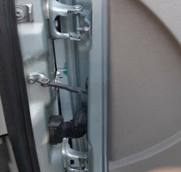 Серый Рено Кенгу, объемом двигателя 1.6 л и пробегом 190 тыс. км за 7750 $, фото 18 на Automoto.ua