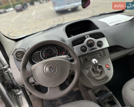 Серый Рено Кенгу, объемом двигателя 1.5 л и пробегом 230 тыс. км за 7600 $, фото 16 на Automoto.ua
