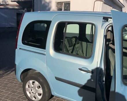 Серый Рено Кенгу, объемом двигателя 1.5 л и пробегом 300 тыс. км за 7650 $, фото 1 на Automoto.ua