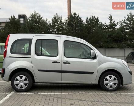 Серый Рено Кенгу, объемом двигателя 1.5 л и пробегом 230 тыс. км за 7600 $, фото 2 на Automoto.ua