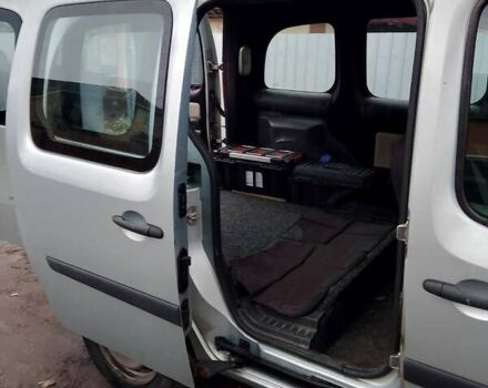 Серый Рено Кенгу, объемом двигателя 1.46 л и пробегом 256 тыс. км за 7700 $, фото 6 на Automoto.ua