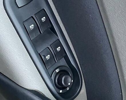 Серый Рено Кенгу, объемом двигателя 1.46 л и пробегом 231 тыс. км за 8200 $, фото 16 на Automoto.ua