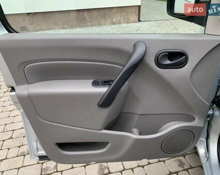 Рено Кєнгу 2010 у Івано-Франківську на Automoto.ua Сірий Рено Кєнгу, об'ємом двигуна 1.6 л та пробігом 220 тис. км за 7700 $, фото 49 на Automoto.ua