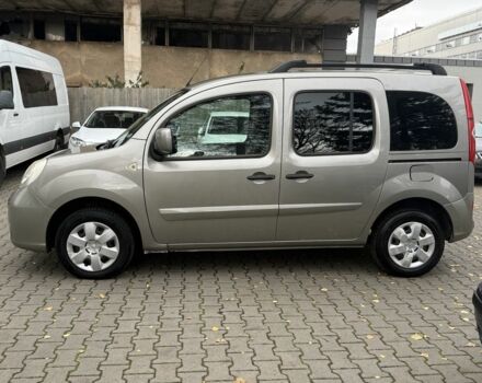 Серый Рено Кенгу, объемом двигателя 1.5 л и пробегом 233 тыс. км за 7400 $, фото 3 на Automoto.ua