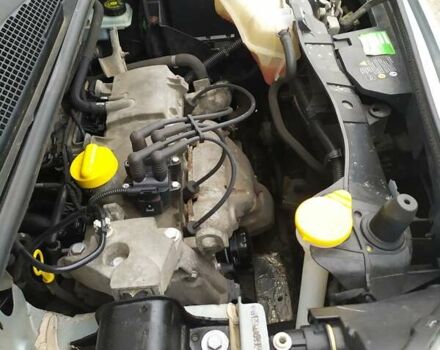 Серый Рено Кенгу, объемом двигателя 1.6 л и пробегом 187 тыс. км за 7500 $, фото 12 на Automoto.ua