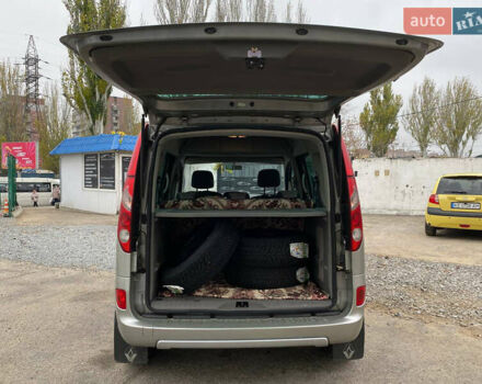 Серый Рено Кенгу, объемом двигателя 1.46 л и пробегом 190 тыс. км за 8200 $, фото 11 на Automoto.ua