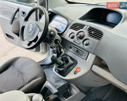 Сірий Рено Кєнгу, об'ємом двигуна 1.5 л та пробігом 302 тис. км за 5800 $, фото 15 на Automoto.ua