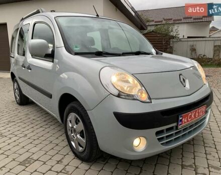 Рено Кєнгу 2010 у Івано-Франківську на Automoto.ua Сірий Рено Кєнгу, об'ємом двигуна 1.6 л та пробігом 220 тис. км за 7700 $, фото 13 на Automoto.ua
