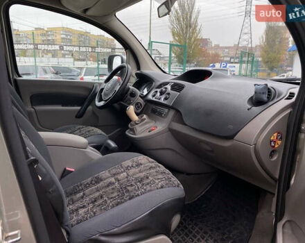 Серый Рено Кенгу, объемом двигателя 1.46 л и пробегом 190 тыс. км за 8200 $, фото 14 на Automoto.ua