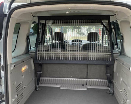 Серый Рено Кенгу, объемом двигателя 1.5 л и пробегом 256 тыс. км за 7650 $, фото 14 на Automoto.ua