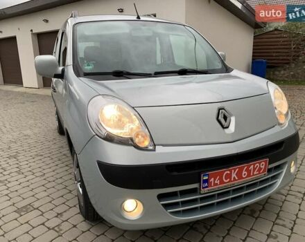Рено Кєнгу 2010 у Івано-Франківську на Automoto.ua Сірий Рено Кєнгу, об'ємом двигуна 1.6 л та пробігом 220 тис. км за 7700 $, фото 12 на Automoto.ua