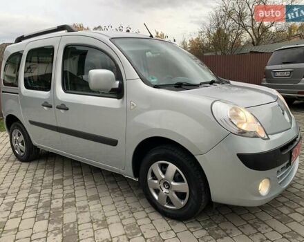 Рено Кєнгу 2010 у Івано-Франківську на Automoto.ua Сірий Рено Кєнгу, об'ємом двигуна 1.6 л та пробігом 220 тис. км за 7700 $, фото 2 на Automoto.ua