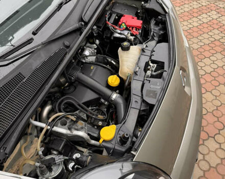 Серый Рено Кенгу, объемом двигателя 1.46 л и пробегом 137 тыс. км за 7500 $, фото 39 на Automoto.ua