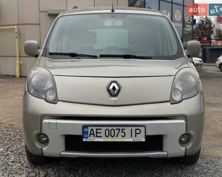 Серый Рено Кенгу, объемом двигателя 1.46 л и пробегом 190 тыс. км за 8200 $, фото 4 на Automoto.ua