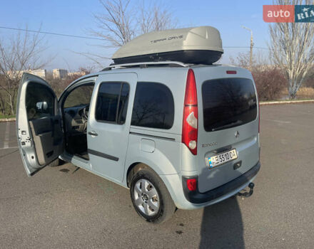 Серый Рено Кенгу, объемом двигателя 1.5 л и пробегом 239 тыс. км за 8000 $, фото 1 на Automoto.ua