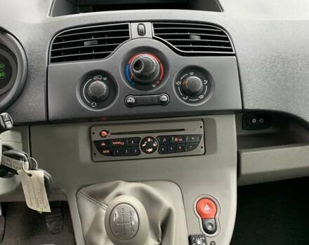 Рено Кєнгу 2010 у Івано-Франківську на Automoto.ua Сірий Рено Кєнгу, об'ємом двигуна 1.6 л та пробігом 220 тис. км за 7700 $, фото 41 на Automoto.ua