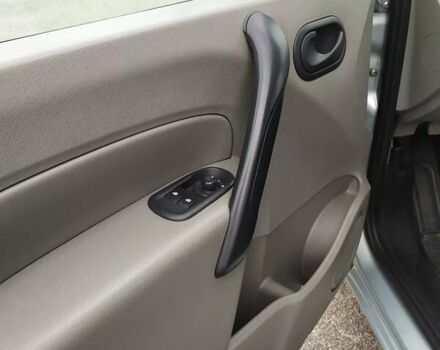 Сірий Рено Кєнгу, об'ємом двигуна 1.6 л та пробігом 187 тис. км за 7600 $, фото 9 на Automoto.ua