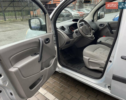 Сірий Рено Кєнгу, об'ємом двигуна 1.5 л та пробігом 243 тис. км за 7700 $, фото 17 на Automoto.ua