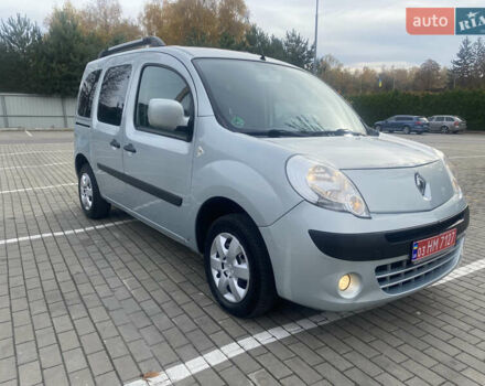 Серый Рено Кенгу, объемом двигателя 1.6 л и пробегом 230 тыс. км за 7450 $, фото 2 на Automoto.ua