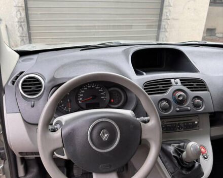 Серый Рено Кенгу, объемом двигателя 1.46 л и пробегом 137 тыс. км за 7500 $, фото 29 на Automoto.ua