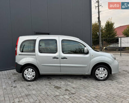 Рено Кенгу 2010 в Ровно на Automoto.ua Серый Рено Кенгу, объемом двигателя 1.5 л и пробегом 220 тыс. км за 8499 $, фото 8 на Automoto.ua