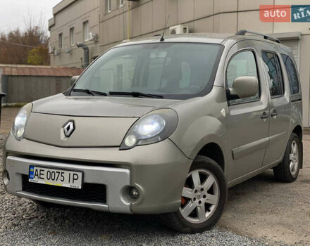Серый Рено Кенгу, объемом двигателя 1.46 л и пробегом 190 тыс. км за 8200 $, фото 3 на Automoto.ua