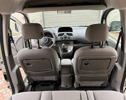 Серый Рено Кенгу, объемом двигателя 1.46 л и пробегом 137 тыс. км за 7500 $, фото 27 на Automoto.ua