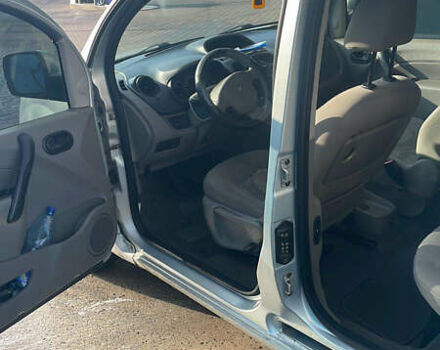 Серый Рено Кенгу, объемом двигателя 1.5 л и пробегом 239 тыс. км за 8000 $, фото 29 на Automoto.ua