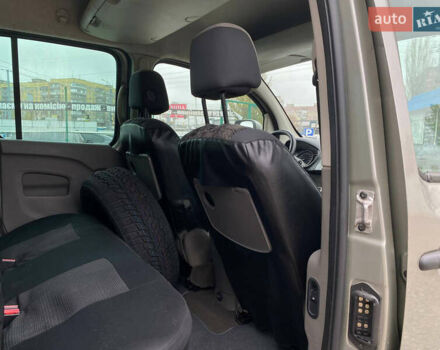 Серый Рено Кенгу, объемом двигателя 1.46 л и пробегом 190 тыс. км за 8200 $, фото 13 на Automoto.ua