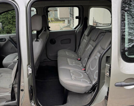 Серый Рено Кенгу, объемом двигателя 1.46 л и пробегом 137 тыс. км за 7500 $, фото 16 на Automoto.ua