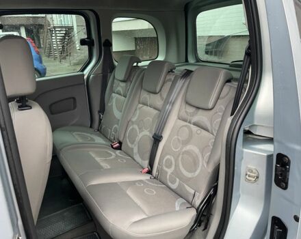 Сірий Рено Кєнгу, об'ємом двигуна 1.5 л та пробігом 243 тис. км за 7700 $, фото 5 на Automoto.ua