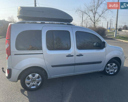 Серый Рено Кенгу, объемом двигателя 1.5 л и пробегом 239 тыс. км за 8000 $, фото 25 на Automoto.ua