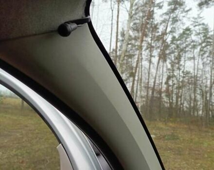 Серый Рено Кенгу, объемом двигателя 1.5 л и пробегом 204 тыс. км за 6400 $, фото 4 на Automoto.ua