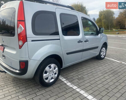 Серый Рено Кенгу, объемом двигателя 1.6 л и пробегом 230 тыс. км за 7450 $, фото 3 на Automoto.ua