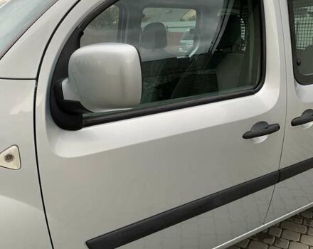 Рено Кєнгу 2010 у Івано-Франківську на Automoto.ua Сірий Рено Кєнгу, об'ємом двигуна 1.6 л та пробігом 220 тис. км за 7700 $, фото 27 на Automoto.ua