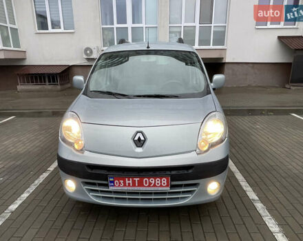 Сірий Рено Кєнгу, об'ємом двигуна 1.5 л та пробігом 243 тис. км за 7700 $, фото 1 на Automoto.ua