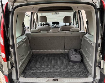 Серый Рено Кенгу, объемом двигателя 1.46 л и пробегом 137 тыс. км за 7500 $, фото 22 на Automoto.ua