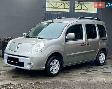 Серый Рено Кенгу, объемом двигателя 1.46 л и пробегом 231 тыс. км за 8200 $, фото 1 на Automoto.ua