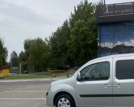 Серый Рено Кенгу, объемом двигателя 1.5 л и пробегом 256 тыс. км за 7650 $, фото 3 на Automoto.ua