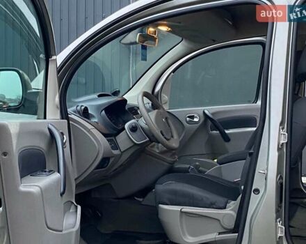 Серый Рено Кенгу, объемом двигателя 1.46 л и пробегом 231 тыс. км за 8200 $, фото 19 на Automoto.ua