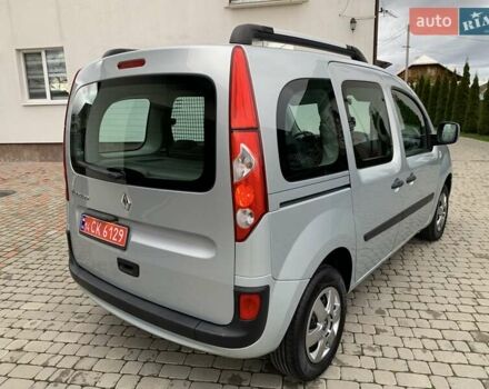 Рено Кєнгу 2010 у Івано-Франківську на Automoto.ua Сірий Рено Кєнгу, об'ємом двигуна 1.6 л та пробігом 220 тис. км за 7700 $, фото 6 на Automoto.ua