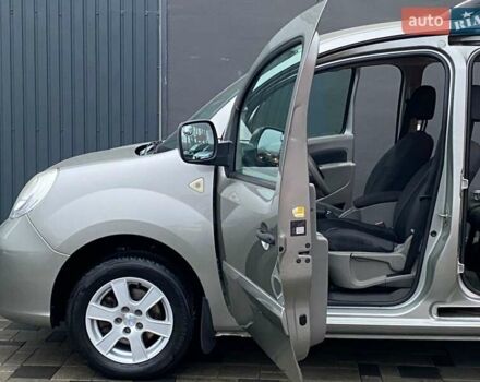 Серый Рено Кенгу, объемом двигателя 1.46 л и пробегом 231 тыс. км за 8200 $, фото 7 на Automoto.ua