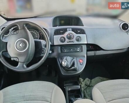 Серый Рено Кенгу, объемом двигателя 1.46 л и пробегом 295 тыс. км за 6300 $, фото 4 на Automoto.ua