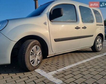 Рено Кенгу 2011 в Луцке на Automoto.ua Серый Рено Кенгу, объемом двигателя 1.46 л и пробегом 190 тыс. км за 7500 $, фото 11 на Automoto.ua