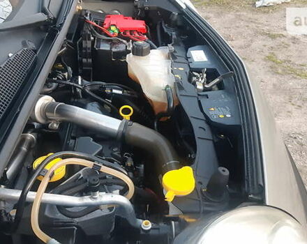 Серый Рено Кенгу, объемом двигателя 1.5 л и пробегом 173 тыс. км за 7800 $, фото 15 на Automoto.ua